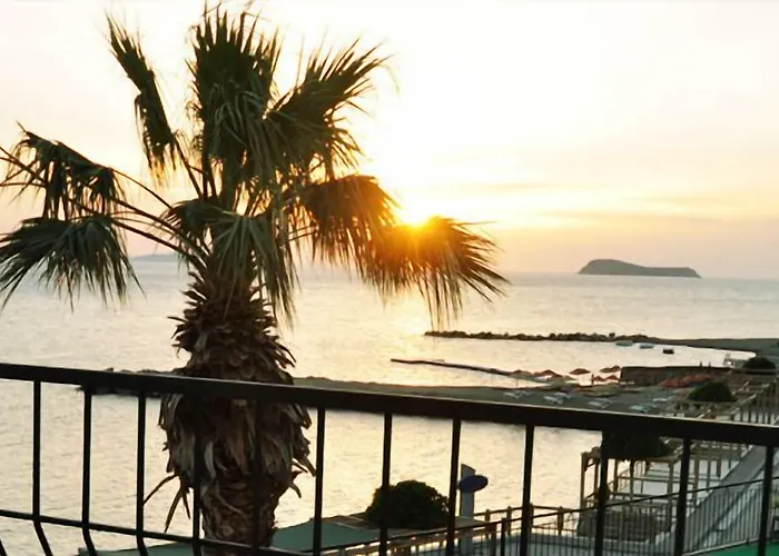 Ado Hotell Turgutreis