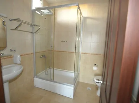 Hotel Ado